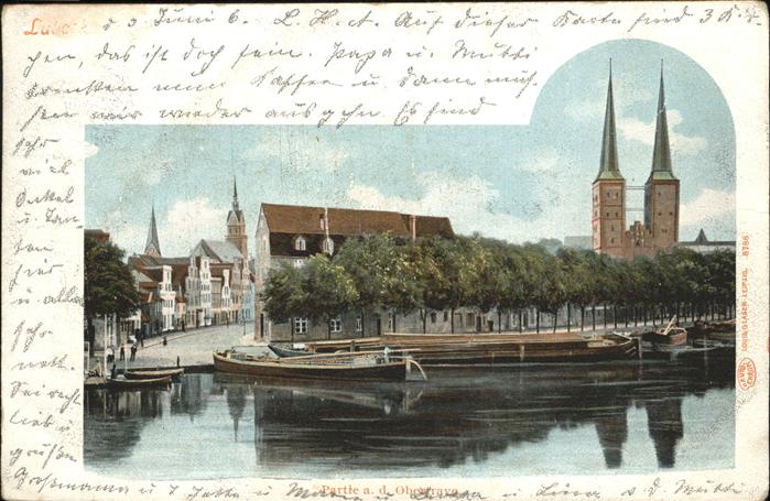 LueBECK CITY Partie an der Obertrave Kirche Boot