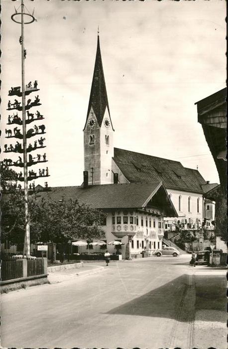 Bernau Chiemsee Dorfstrasse Auto