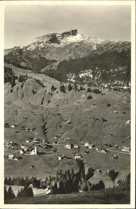 Hirschegg Kleinwalsertal Vorarlberg Ortsansicht mit Hoch_Ifen