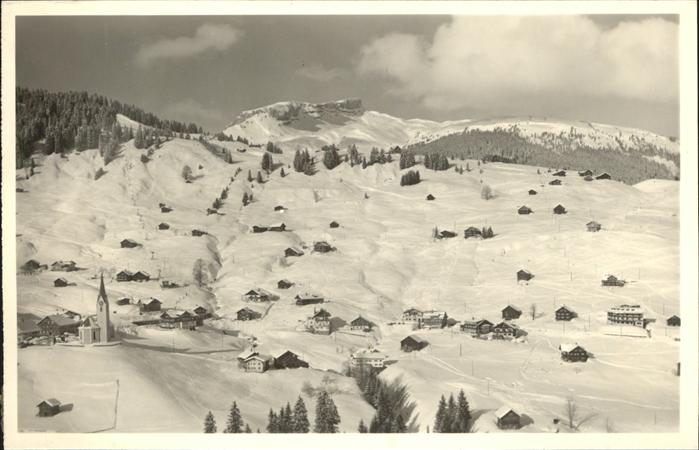 Hirschegg Kleinwalsertal Vorarlberg Ortsansicht mit Hoch_Ifen und Gottesack