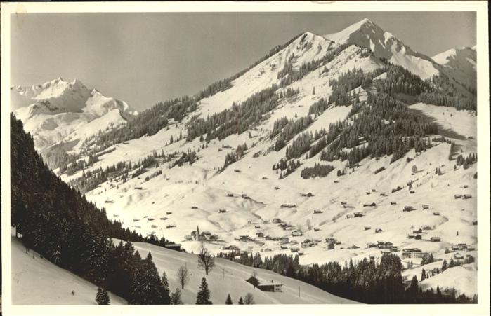 Hirschegg Kleinwalsertal Vorarlberg Ortsansicht mit Alpenpanorama