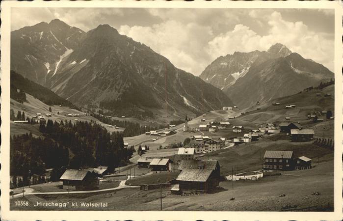 Hirschegg Kleinwalsertal Vorarlberg Ortsansicht mit Elferkopf Zwölferkopf W