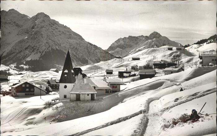 Hirschegg Kleinwalsertal Vorarlberg Ferienheim Schlössle mit Elferkopf Zwöl