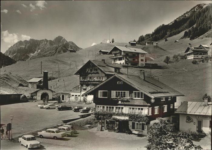Hirschegg Kleinwalsertal Vorarlberg Gästehaus Edelweiss mit Widderstein und