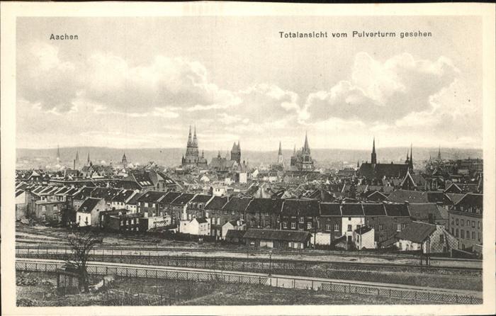AACHEN NRW Blick vom Pulverturm Dom Rathaus