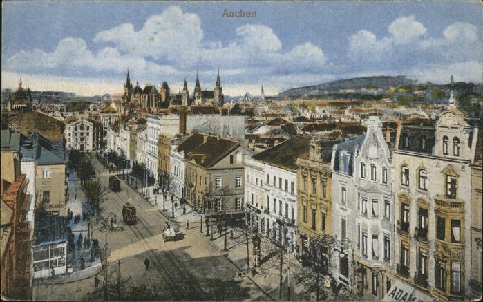 Aachen Blick zum Dom Strassenbahn