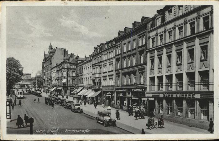 SAARBRueCKEN Saarland Reichstrasse Autos Strassenbahn