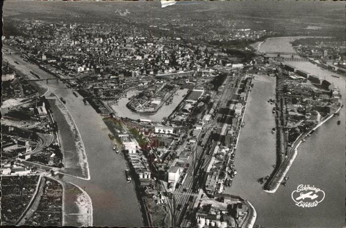 MANNHEIM BW Rhein und Neckar Hafenanlagen Fliegeraufnahme