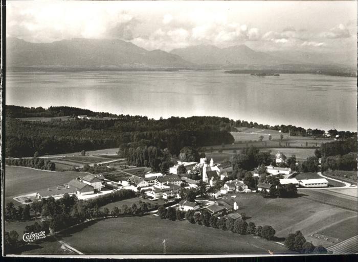 Ising Chiemsee Panorama mit Blick zur Kampenwand Chiem