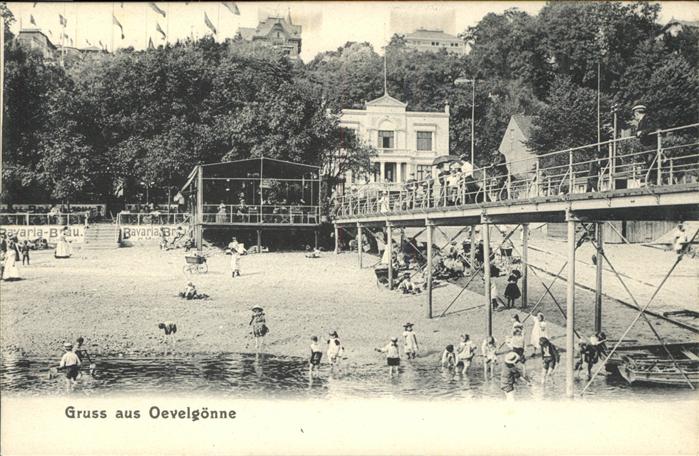 Oevelgoenne Neumuehlen Strand Kinder Baden