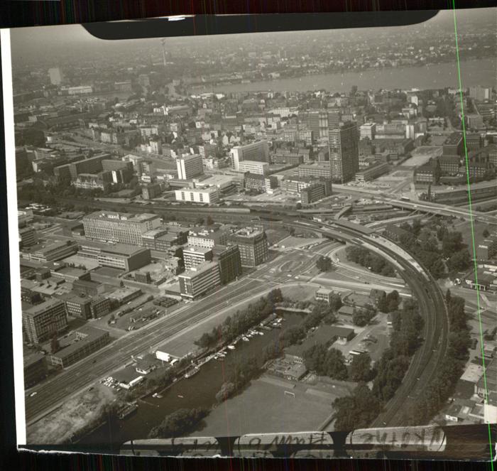 HAMBURG  CITY %fa Hochhaeuser
