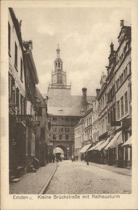 Emden Ostfriesland Kleine Brückstrasse mit Rathausturm
