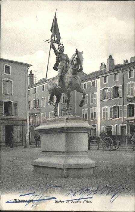 Mirecourt Statue de Jeanne d_Arc Denkmal