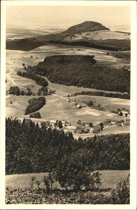 Gersfeld Rhoen Blick von der Wasserkuppe zur Milseburg