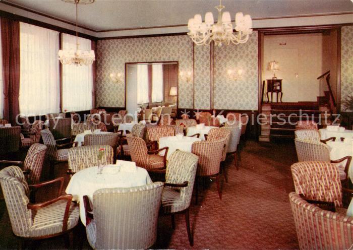 LueBECK  CITY Niederegger Cafe und Treppenaufgang