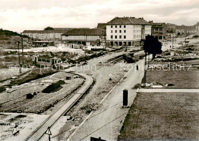 Nordhausen  Harz Strassenbahn Toepferstrasse und Blick zum Kornmarkt mit Gleispr
