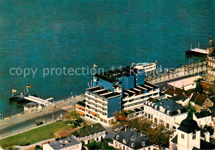 Koenigswinter Rhein Rheinhotel mit Rathaus