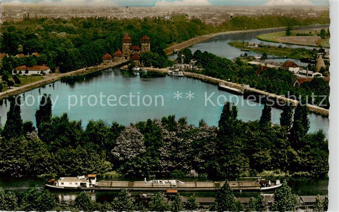 Minden  Westfalen Weser Schachtschleuse zwischen Mittellandkanal und Weser