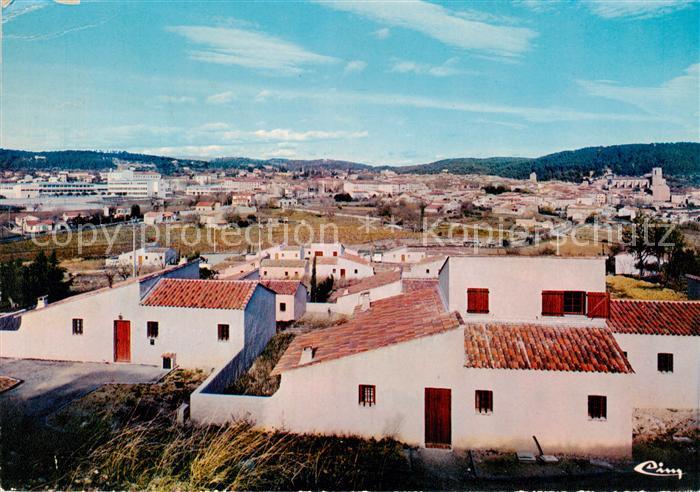 Lorgues 83 Var Vue generale Au 1er plan les hameaux de