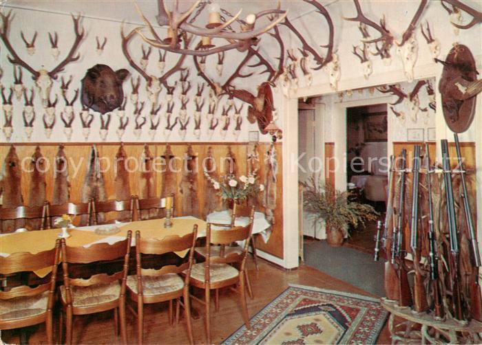 Zell Mosel Forsthaus Irlenborn Wildpark Jagdtrophaeen Waffen