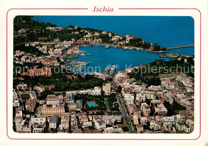 Ischia IT Il porto Fliegeraufnahme