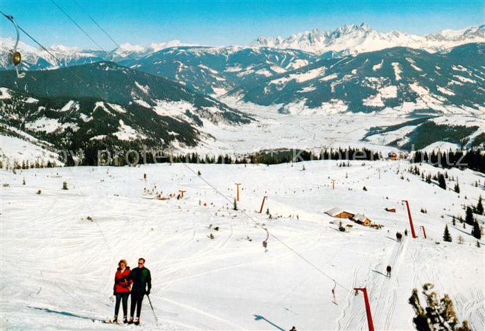 Flachau Skigebiet Griessenklar mit den Radstaedter Tauern und Bischofsmuetze