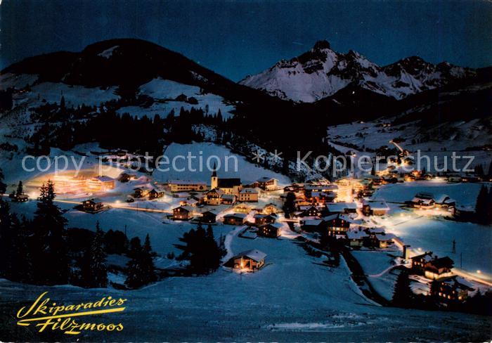 Filzmoos AT bei Nacht mit Bischofsmuetze