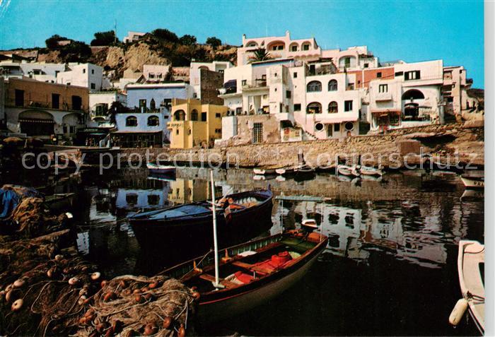 Sant Angelo Ischia IT Ortsmotiv mit Fischerbooten