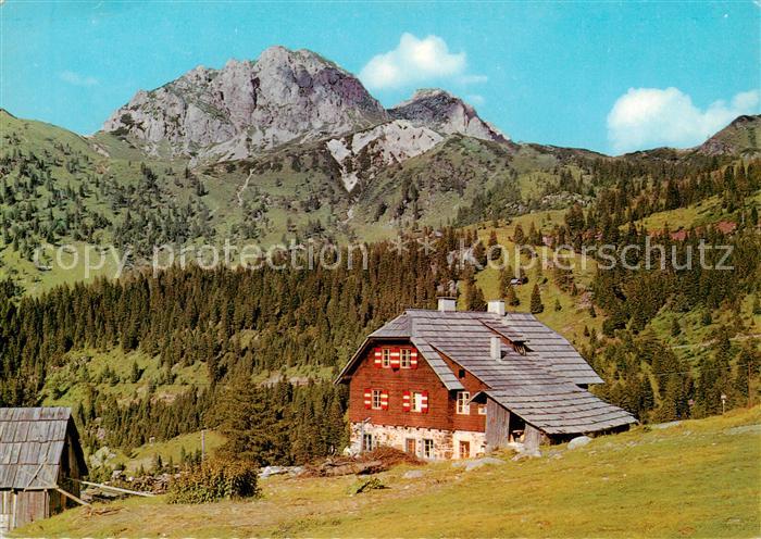 Nassfeldschutzhaus 1513m Gartnerkofel Kaernten AT Panorama