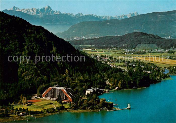 Landskron Ruine Ossiachersee Kaernten AT Haus Landskron Fliegeraufnahme