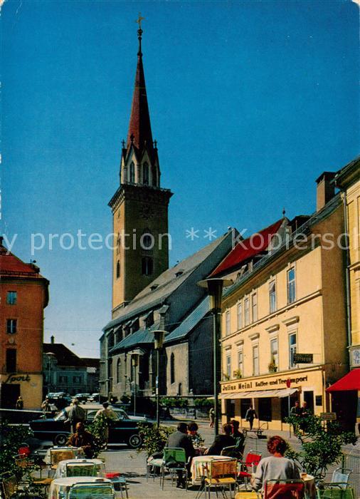 Villach Kaernten AT Hauptplatz mit Kirche