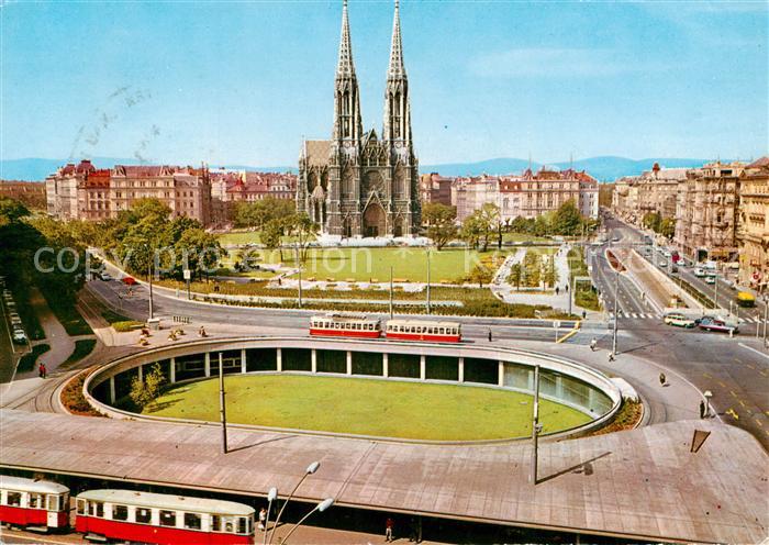 Wien AT Rooseveltplatz und Votivkirche