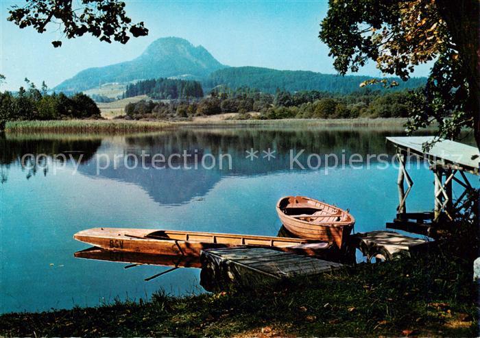 St Veit Glan Kaernten AT Uferpartie am Hoetzendorfer See Badesteg Bootsanleger