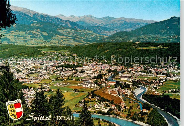 Spittal Drau Kaernten AT Stadtpanorama Blick ins Tal