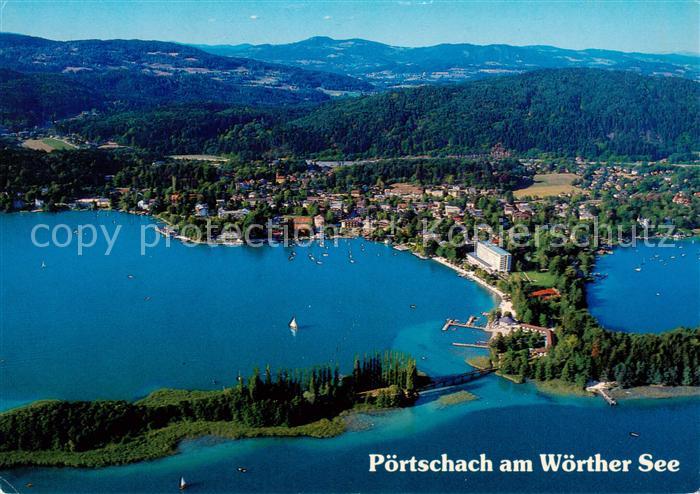 Poertschach Woerthersee Blick auf den Ort mit Parkhotel und Strandbad