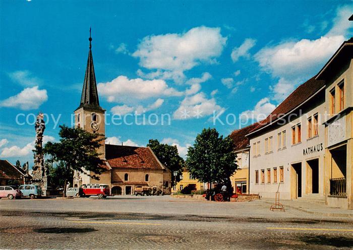 Traiskirchen Hauptplatz Rathaus Kirche