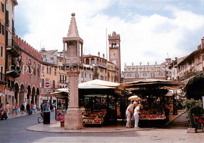 Verona  Veneto IT Piazza Erbe Place des herbes