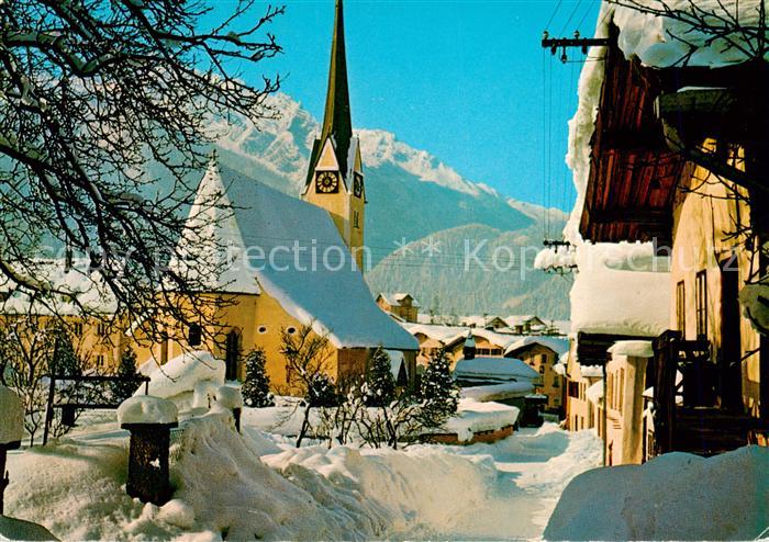 Abtenau AT Ortsmotiv mit Kirche und Tennengebirge