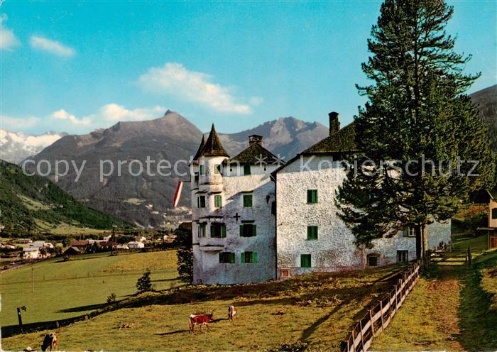Bad Hofgastein AT Weitmooser Schloessl mit Tischlergletscher Graukogel und Feuer