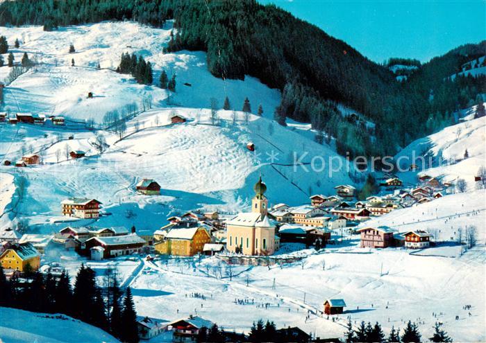 Saalbach -Hinterglemm AT Panorama mit Kirche