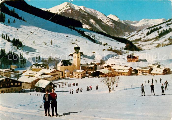 Saalbach -Hinterglemm AT Kohlmaislift mit Zwoelferkogel