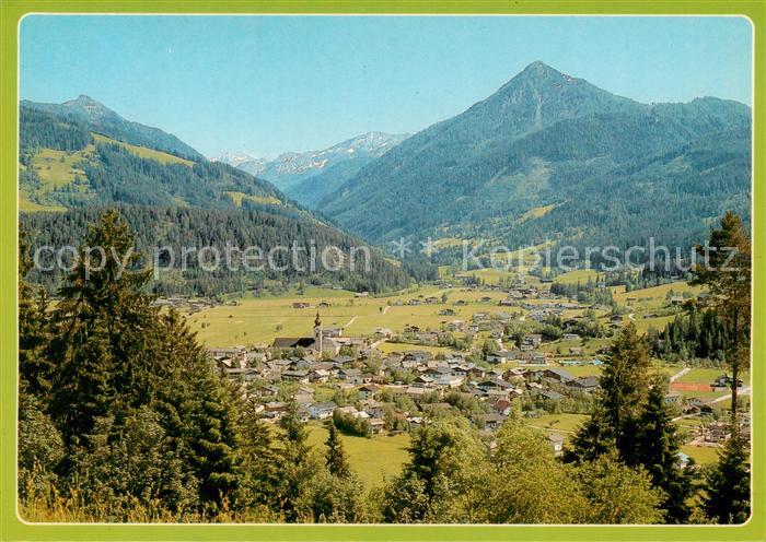 Altenmarkt Pongau mit Blick zum Lackenkogel und Strimskogel