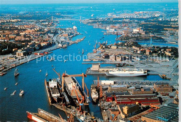 Goeteborg Hamnen med aelvsborgsbron