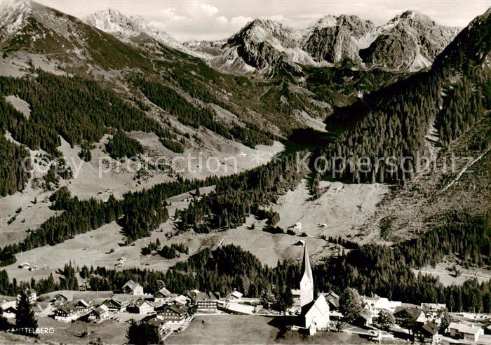 Mittelberg Oy mit Hammerspitze Schuesser und Schafalpen Kleines Walsertal