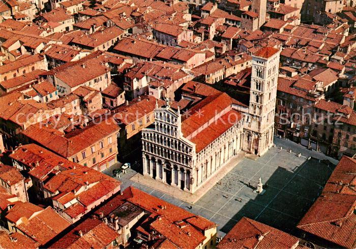 Lucca Toscana IT S Michele Fliegeraufnahme