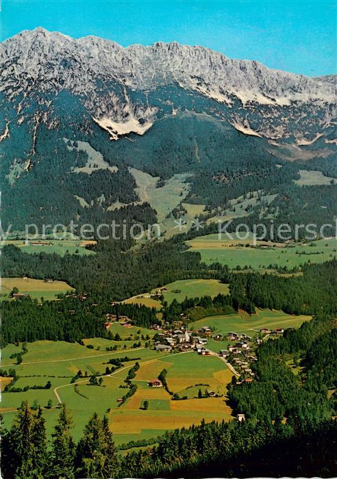 Scheffau Tirol Wilden Kaiser Tirol AT Sommerfrische Panorama Blick gegen Kaiserg