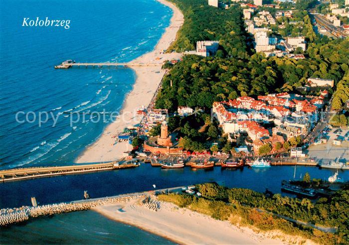 Kolobrzeg Kolberg Ostseebad PL Ansicht mit Hafen