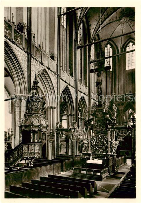 Stralsund Nikolaikirche Mittelschiff und Chor mit gotischem Triumphkreuz