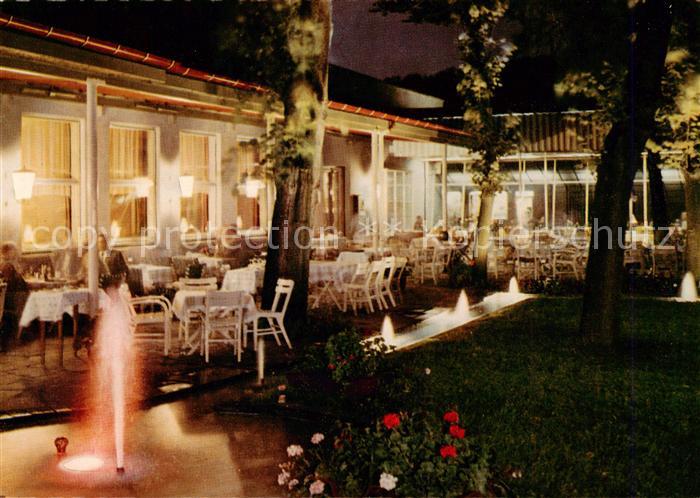 Bad Mergentheim Kurhotel Viktoria Teilansicht des Gartens mit Wasserfontaene