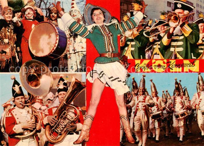 Koeln  Rhein Karneval Marketenderin des Reiterkorps Jan von Werth Strassenkarnev